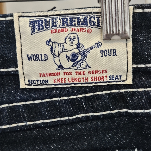 NWT True Religion Knee Length Shorts - Picture 4 of 5